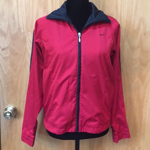3/$20 Nike Lightly Lined Windbreaker. Size small - Picture 2 of 6